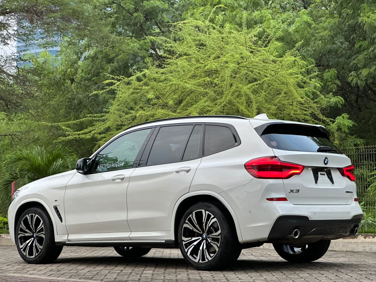 BMW thumbnail 3